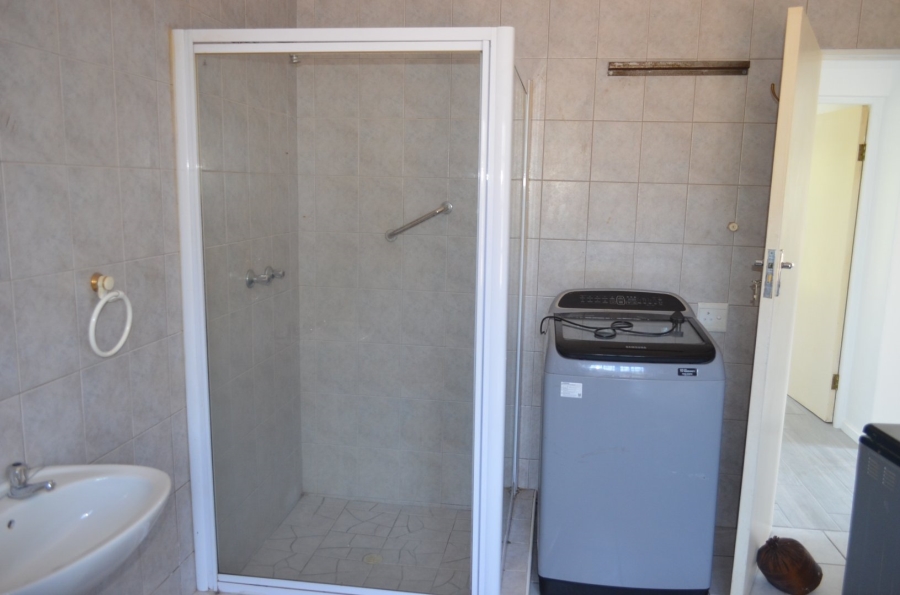 To Let 1 Bedroom Property for Rent in Bodorp Western Cape